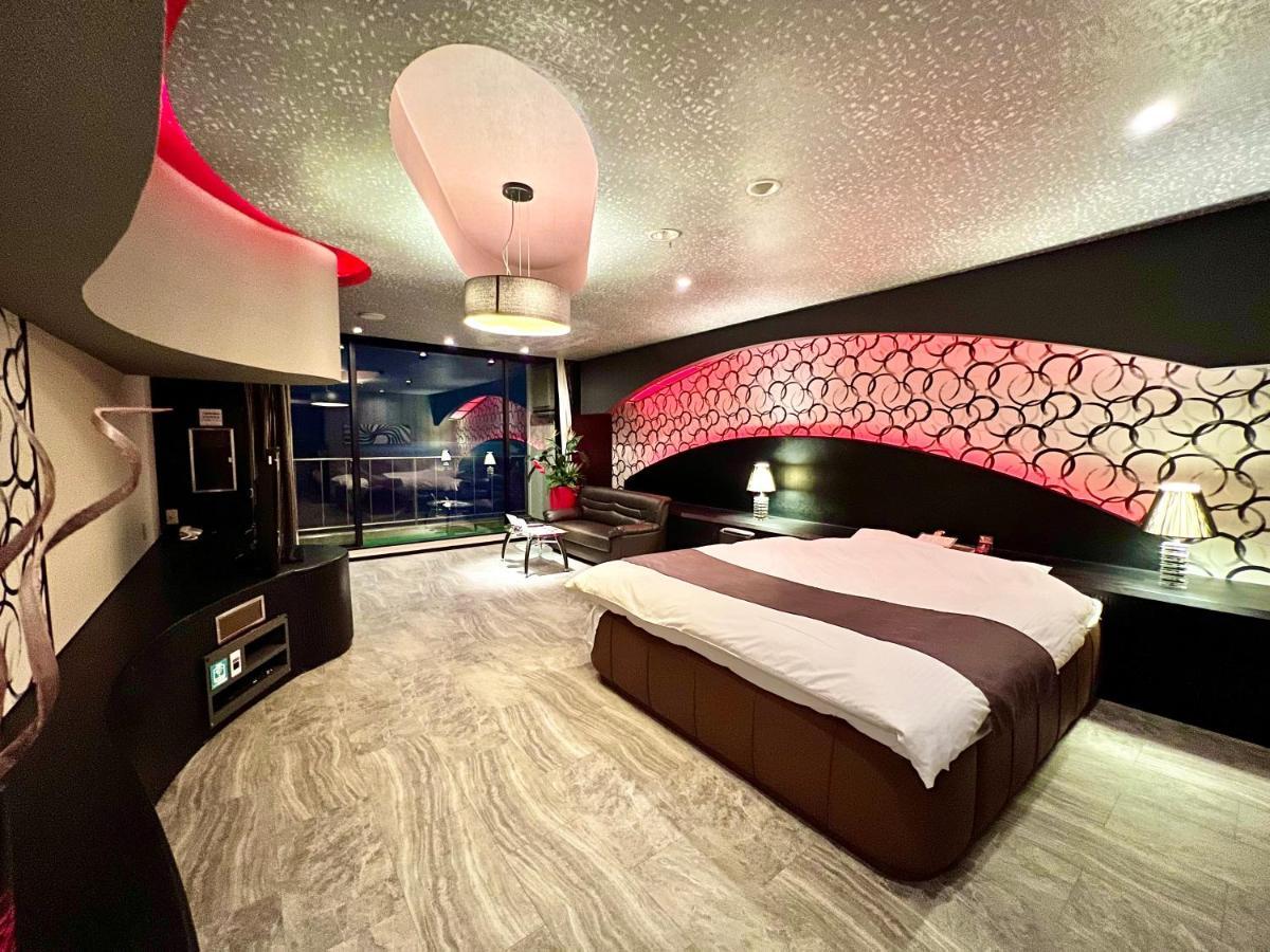 Sky Bali Style Beppu, Resort Love Hotel Zewnętrze zdjęcie